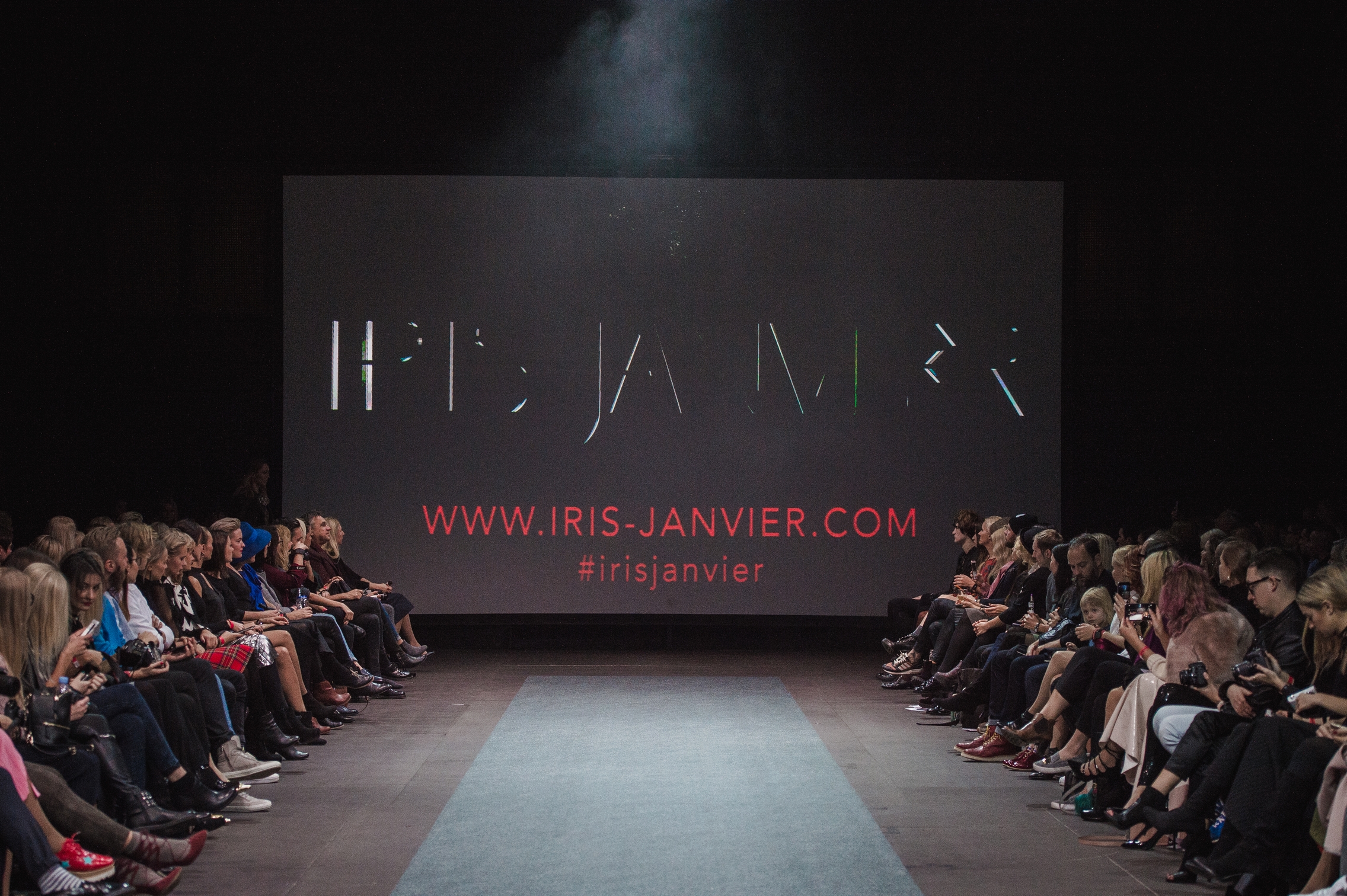 IRIS JANVIER A/W16/17 STRAIGHT FROM THE RUNWAY VIDEO @ TFW